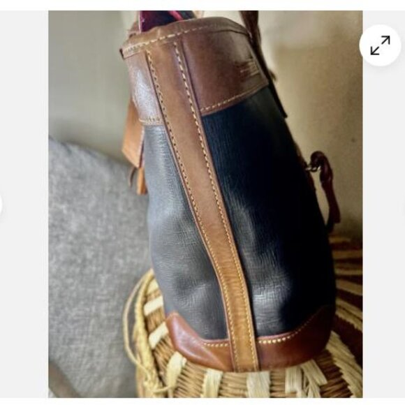 Dooney & Bourke Saffiano Tassel Bucket Tote Bag Black Tan Trim satchel Fast Ship - Picture 3 of 12